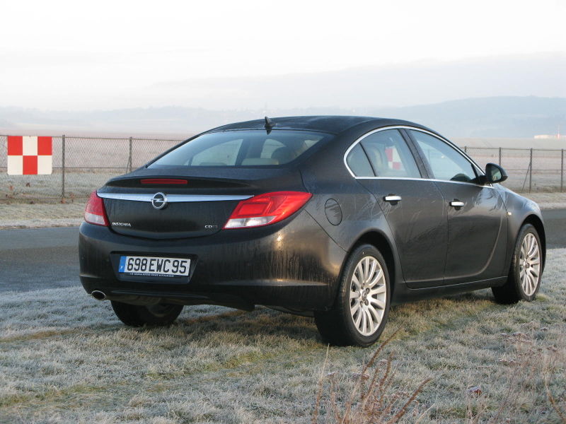 Opel Insigna 012